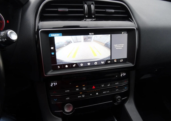 Jaguar F-Pace cena 89999 przebieg: 216000, rok produkcji 2016 z Stęszew małe 191